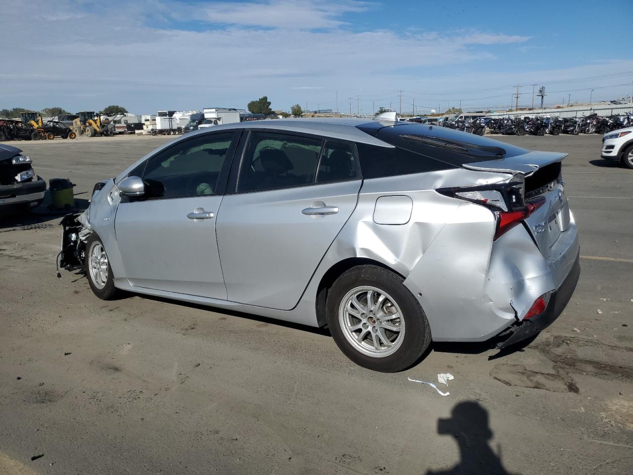 Toyota Prius Le Image 5