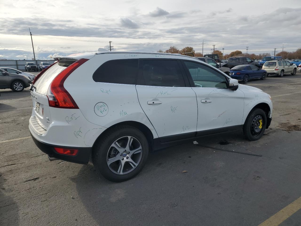 Volvo XC60 T6 Image 2