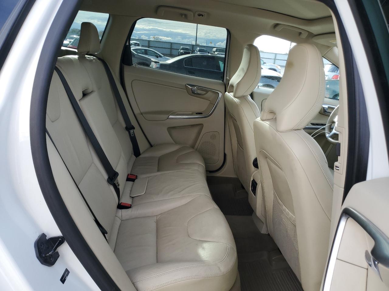 Volvo XC60 T6 Image 8