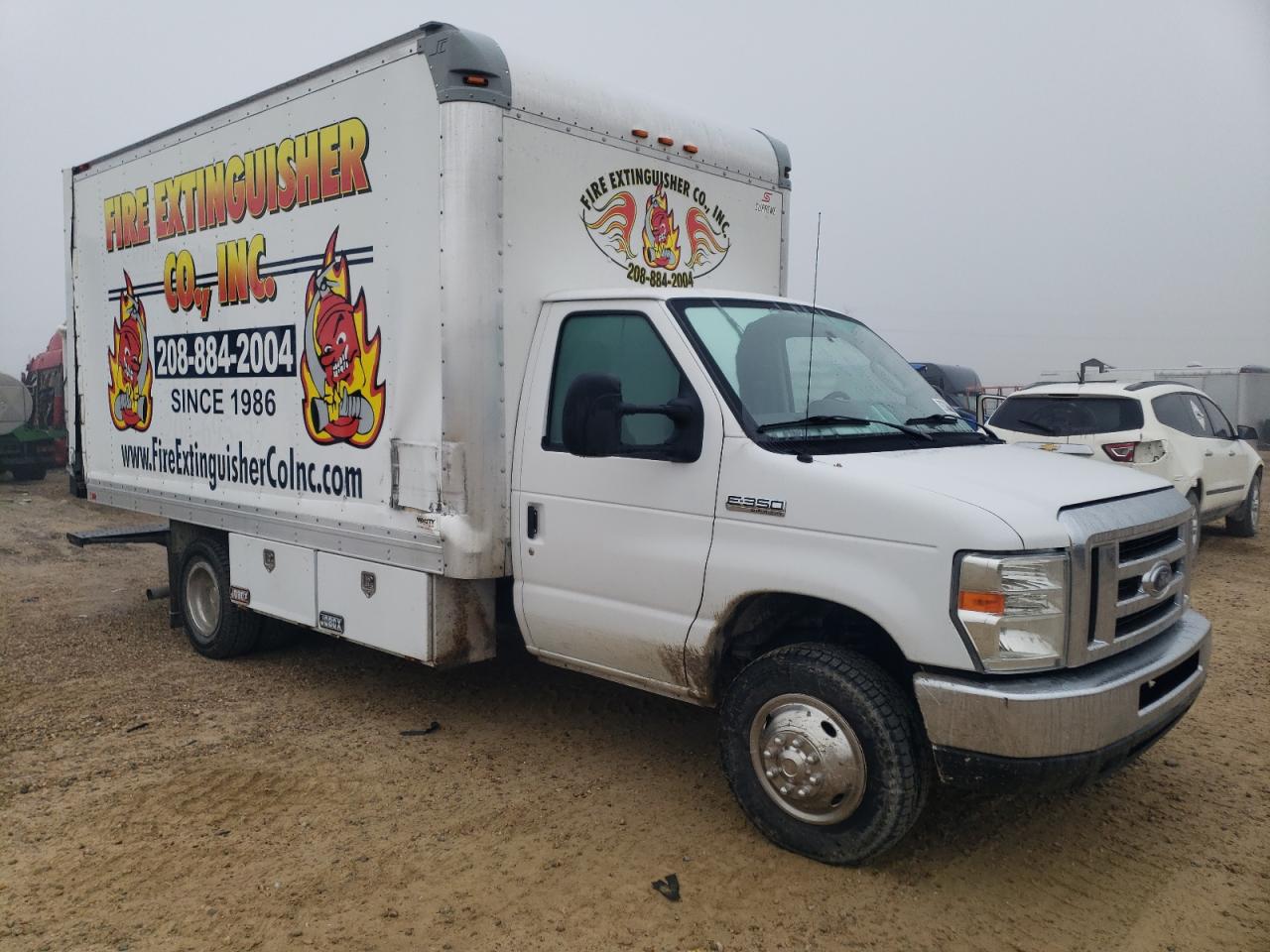 Ford E-350 E350 Super Duty Cutaway Van Image 2