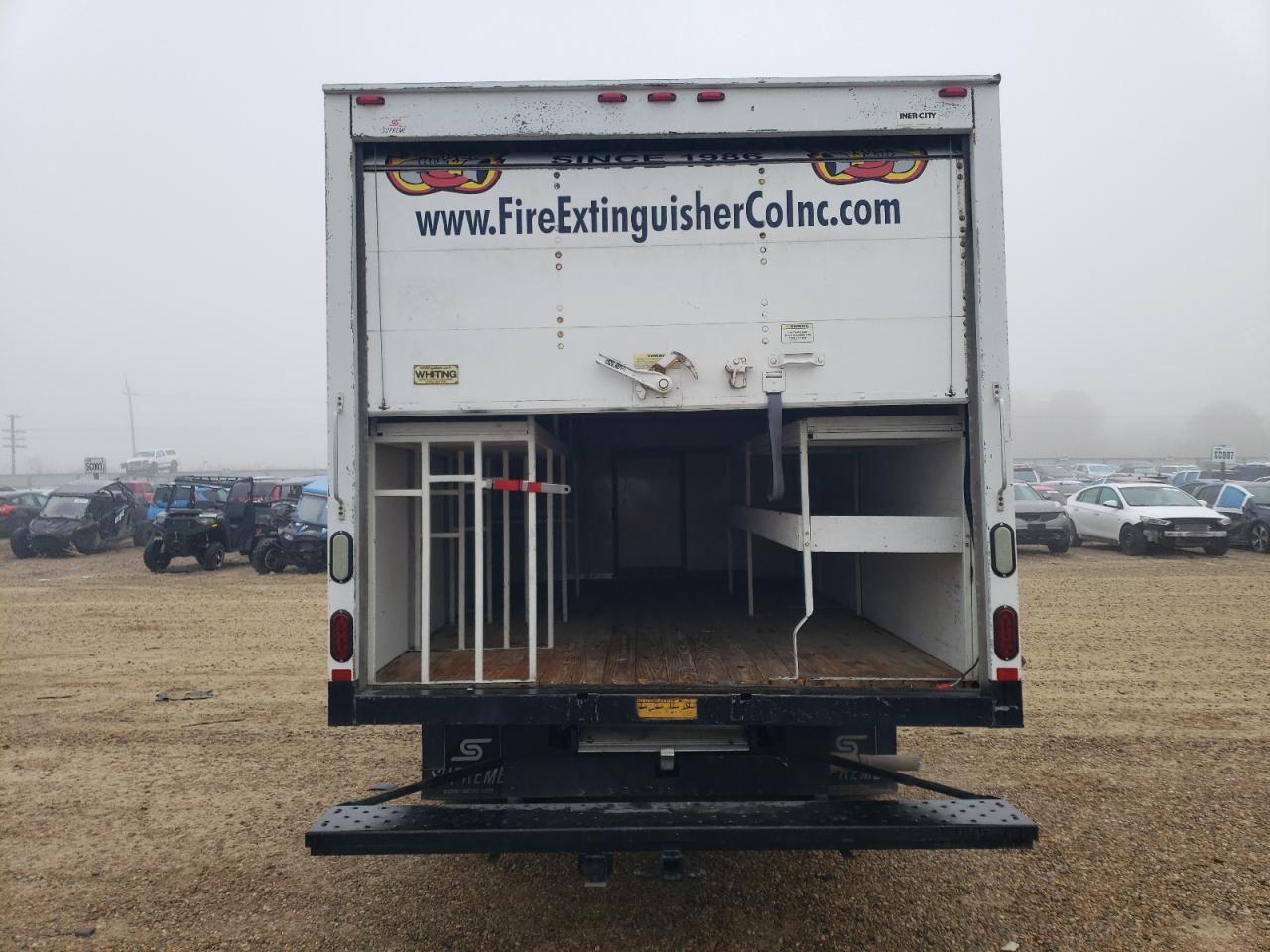 Ford E-350 E350 Super Duty Cutaway Van Image 8