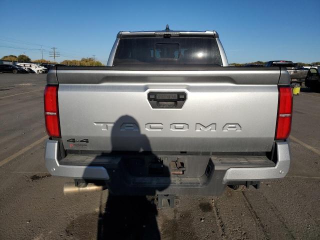 Toyota Tacoma Double Cab Image 2