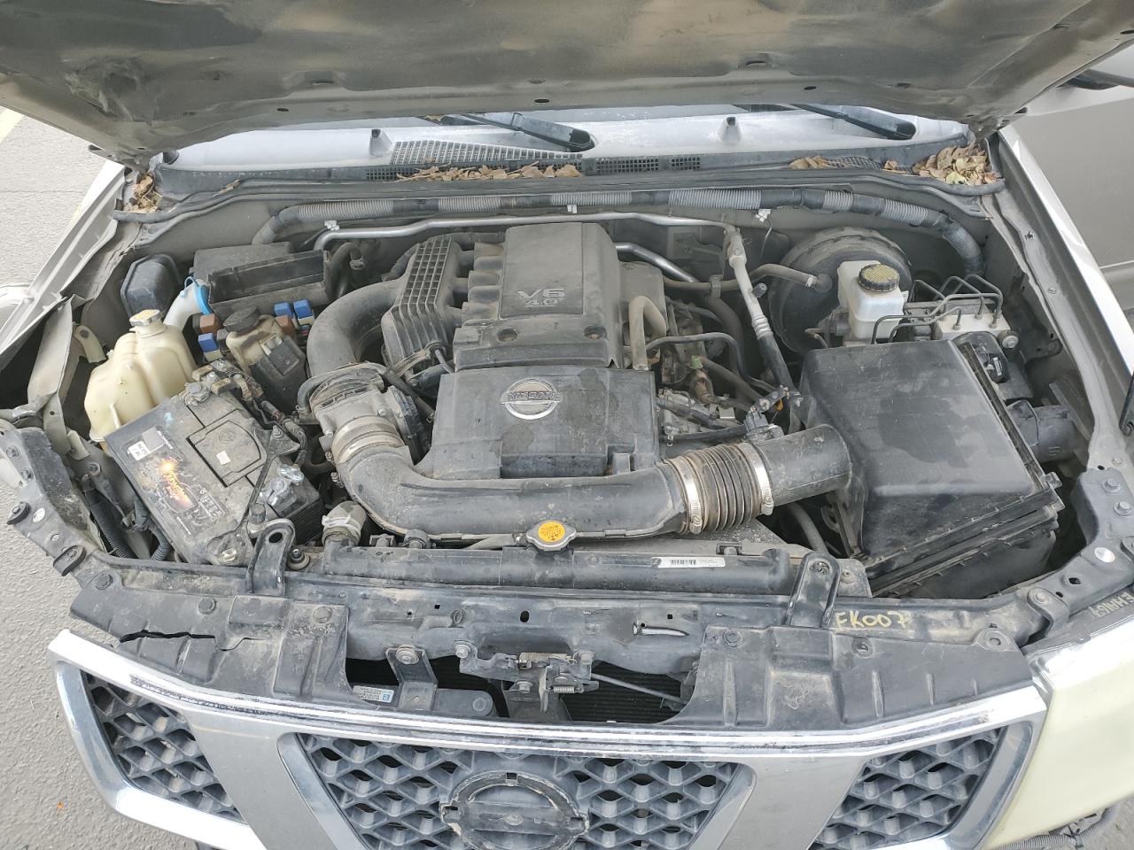 Nissan Frontier Crew Cab Le Image 9