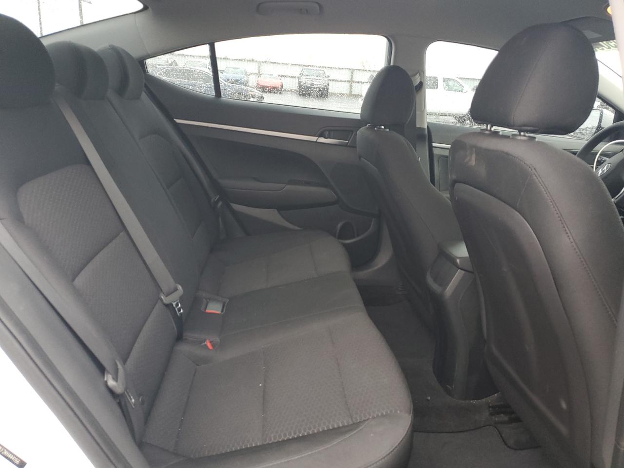 Hyundai ELANTRA Se Image 13