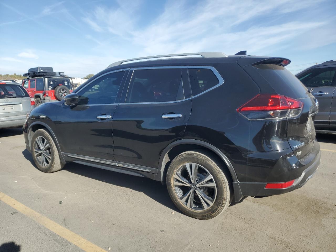 Nissan Rogue S Image 2