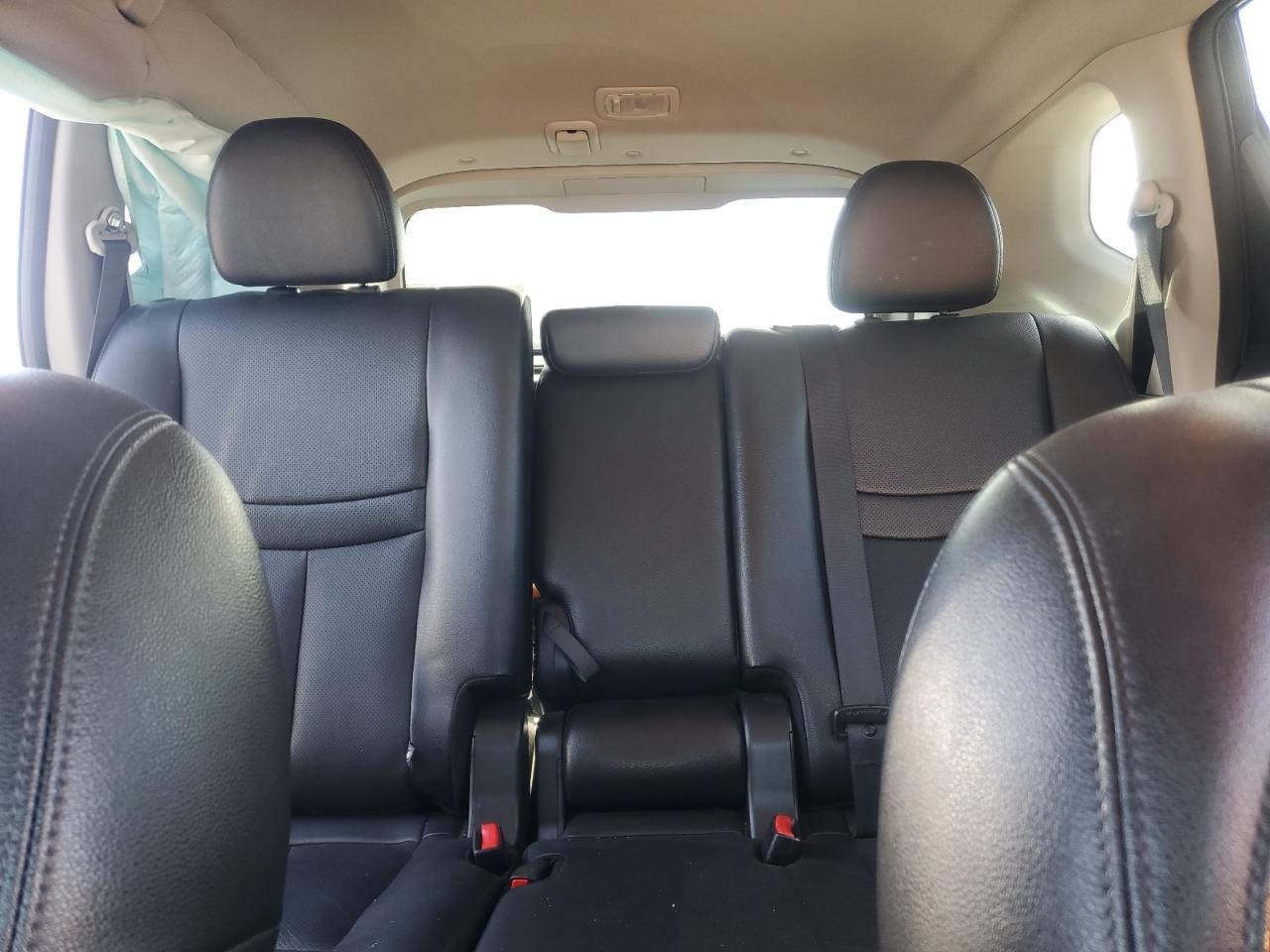 Nissan Rogue S Image 9