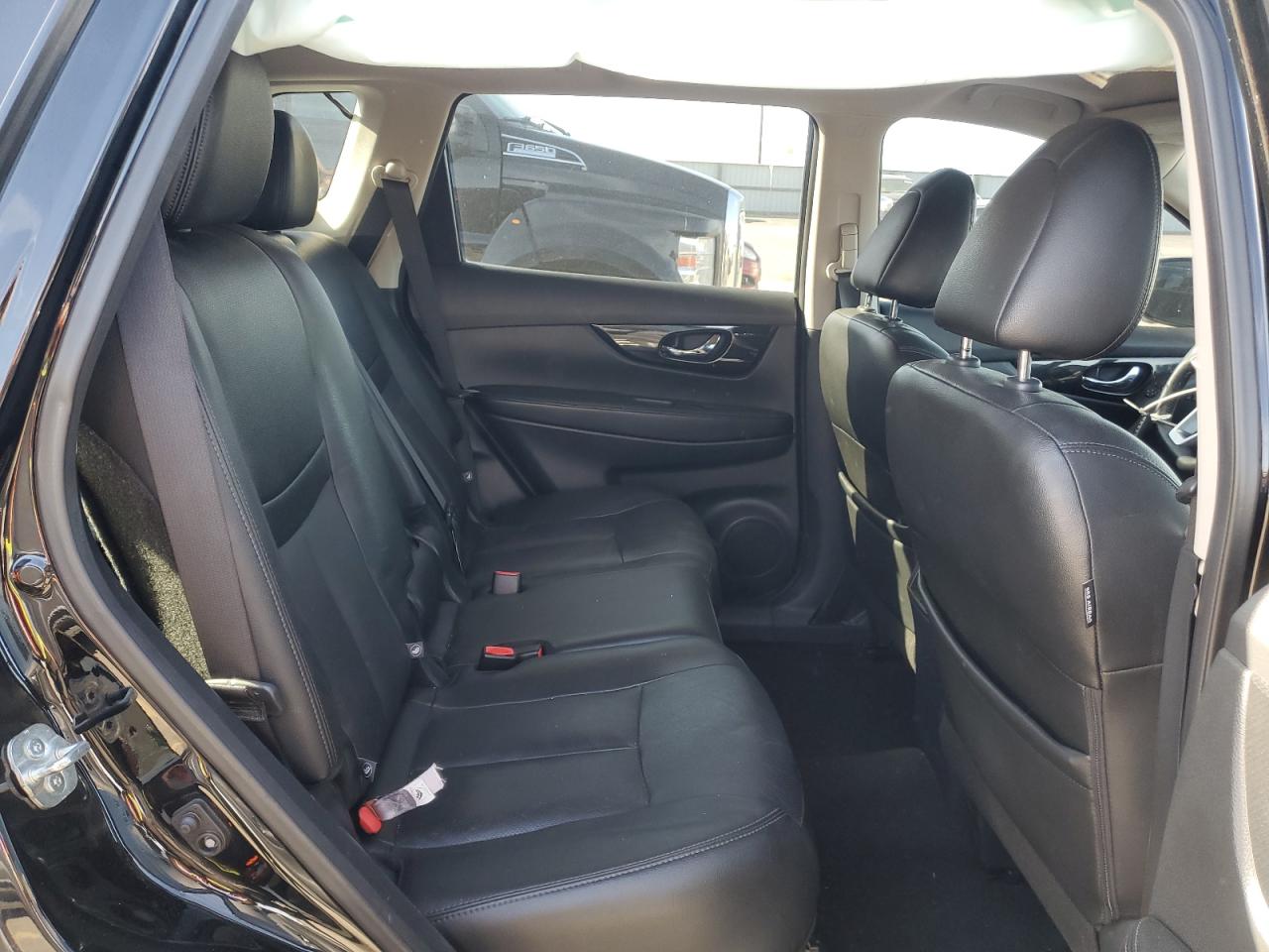 Nissan Rogue S Image 12