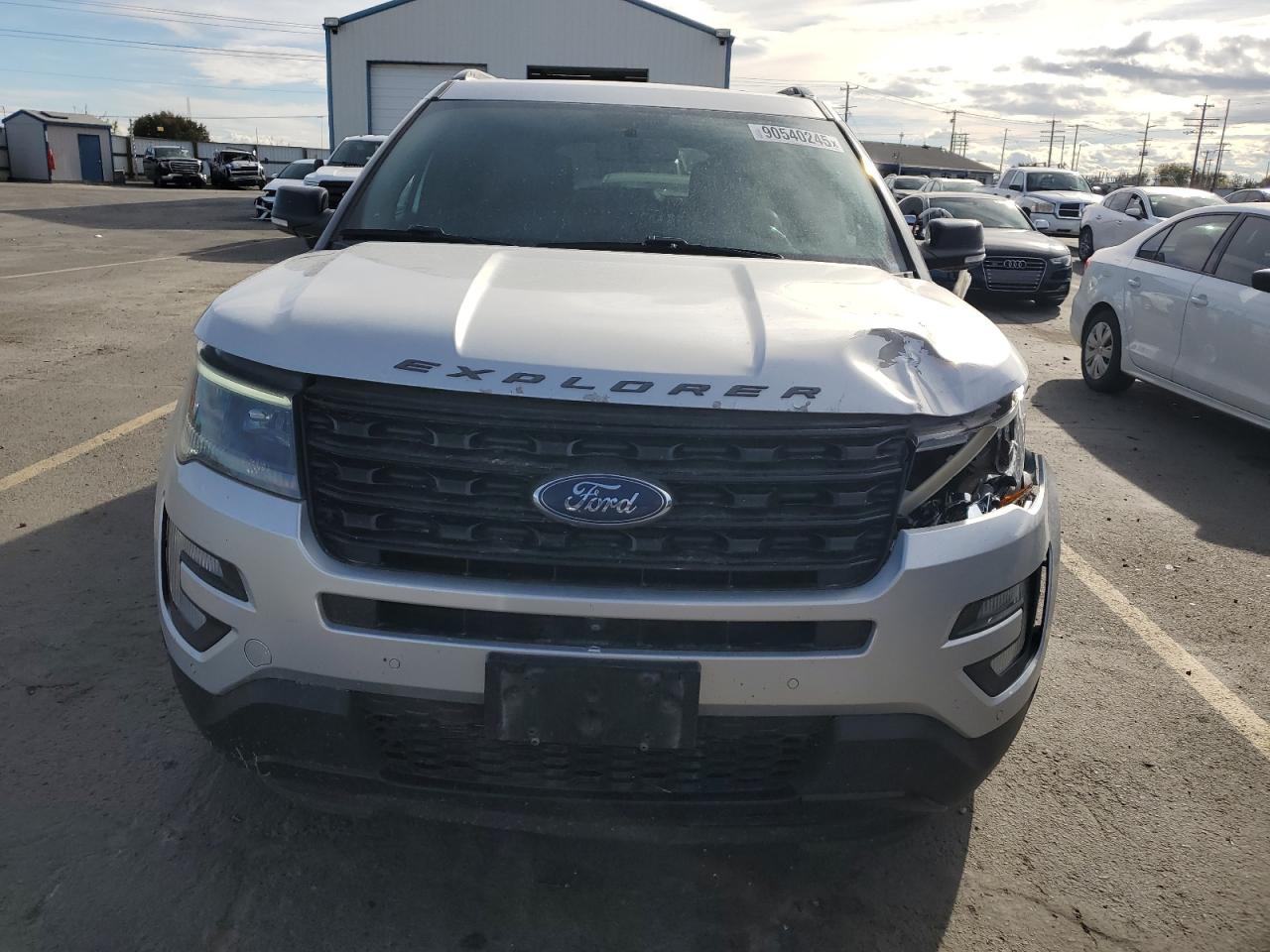 Ford Explorer Sport Image 3