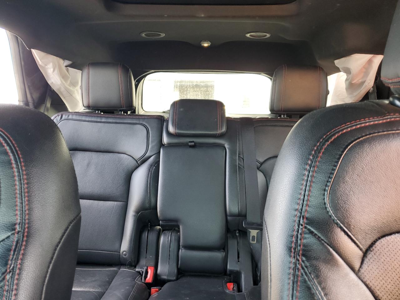 Ford Explorer Sport Image 11