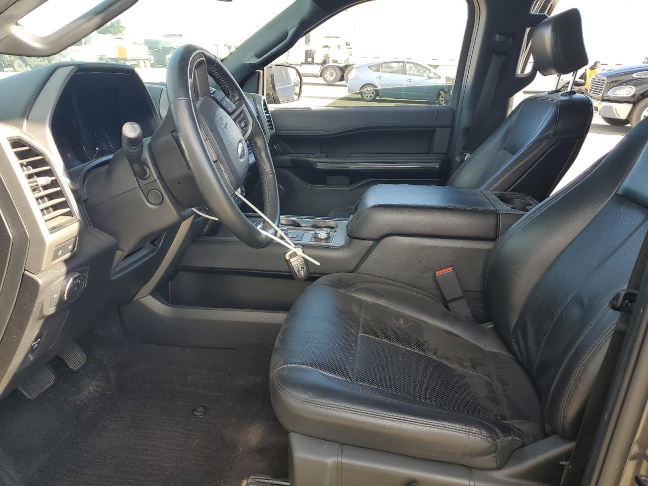 Ford Expedition Max Xlt Image 3