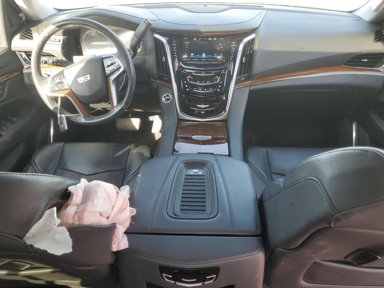 Cadillac Escalade Luxury Image 10