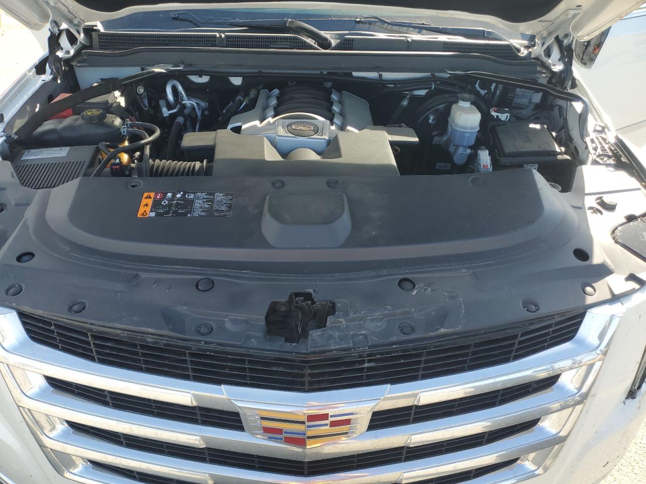 Cadillac Escalade Luxury Image 11