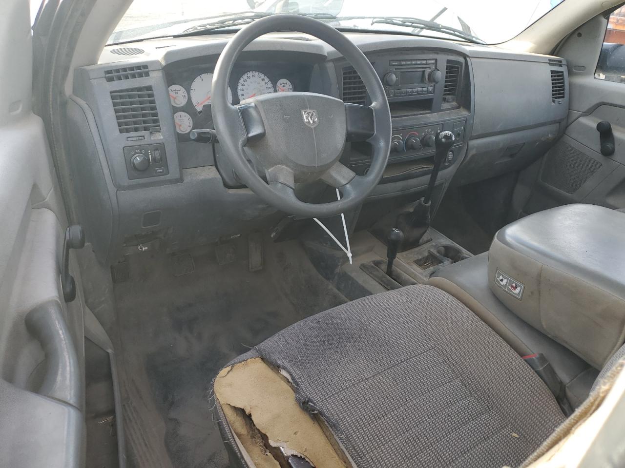 Dodge Ram 2500 St Image 8