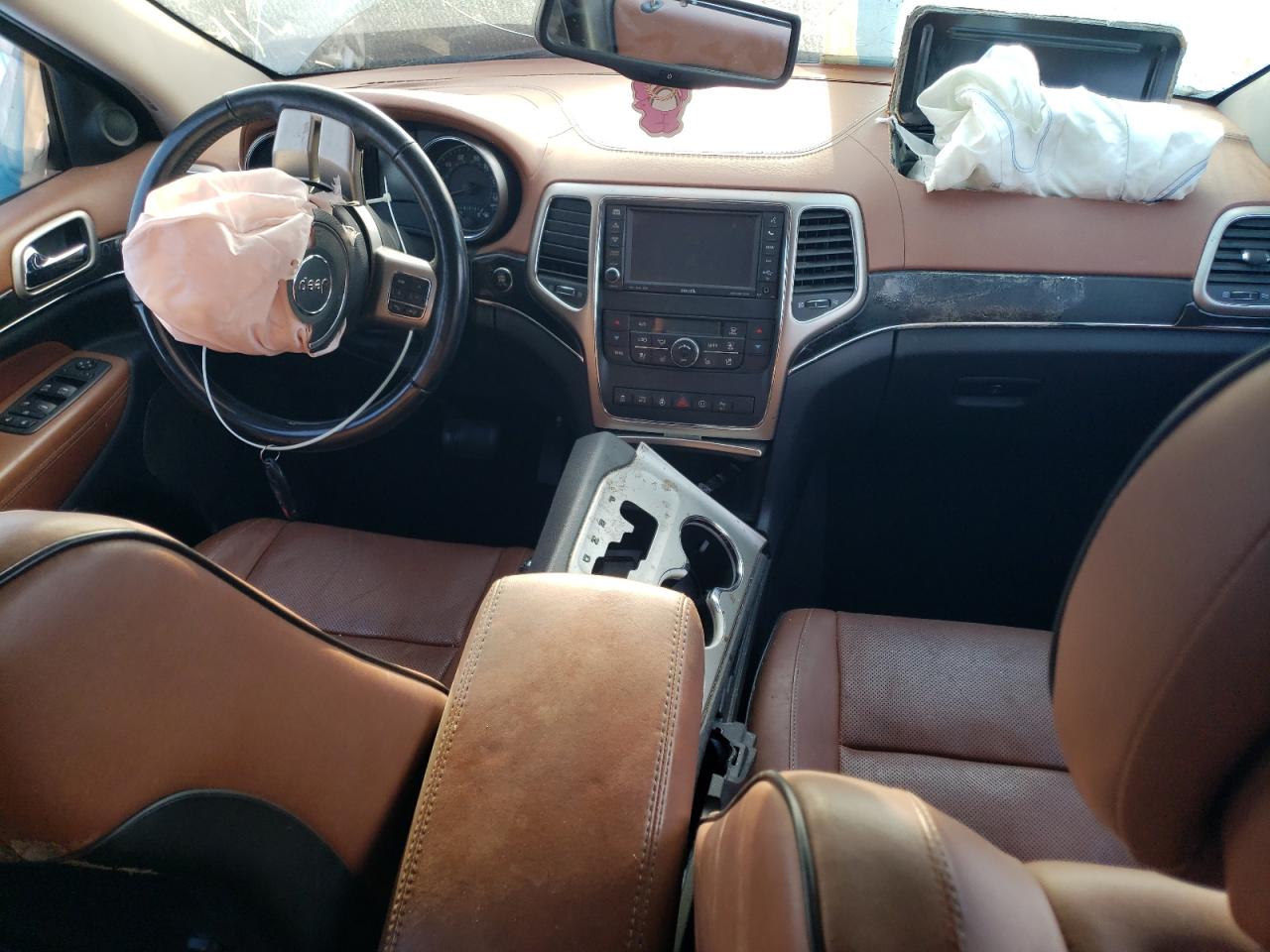 Jeep Grand Cherokee Overland Image 9