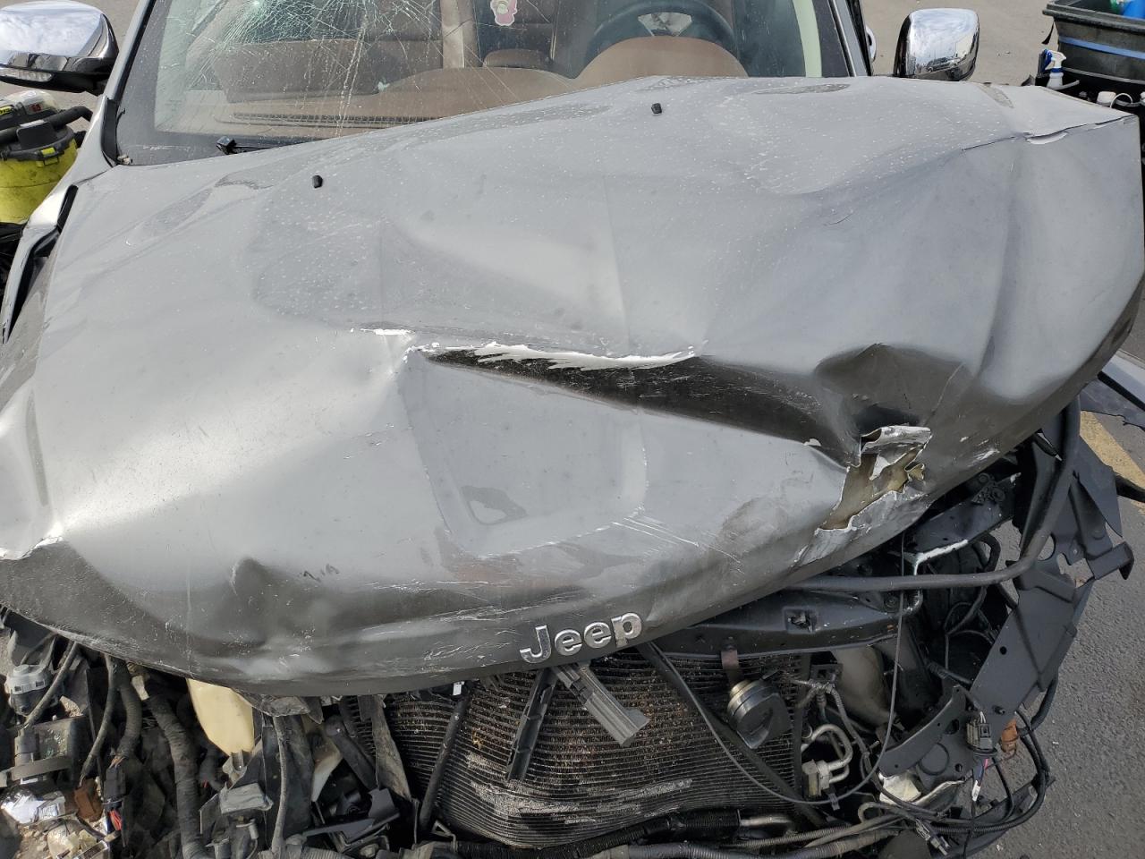 Jeep Grand Cherokee Overland Image 11