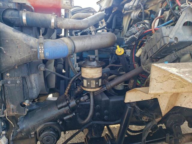 International 7000 7400 7400 Image 12