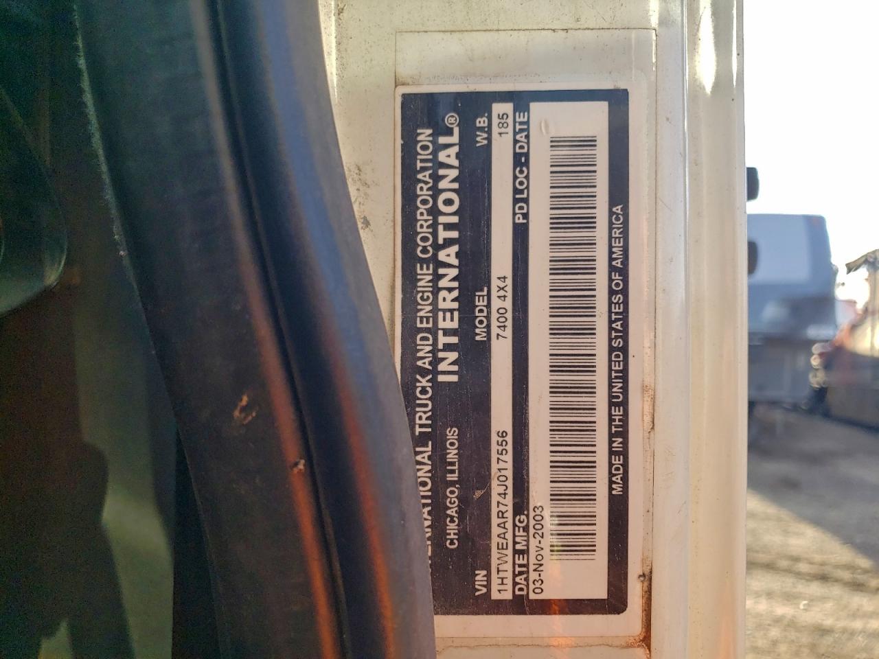 International 7000 7400 7400 Image 11