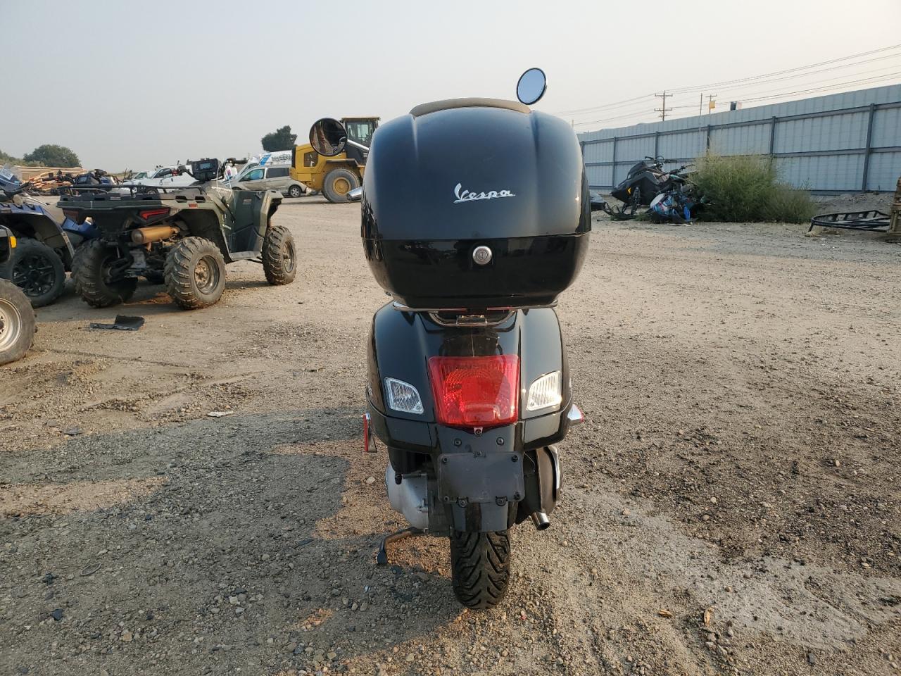 Vespa Scooter 250 Image 8