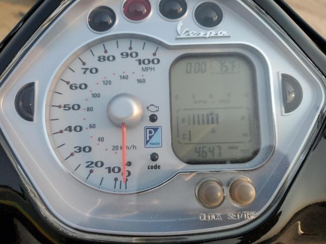 Vespa Scooter 250 Image 6