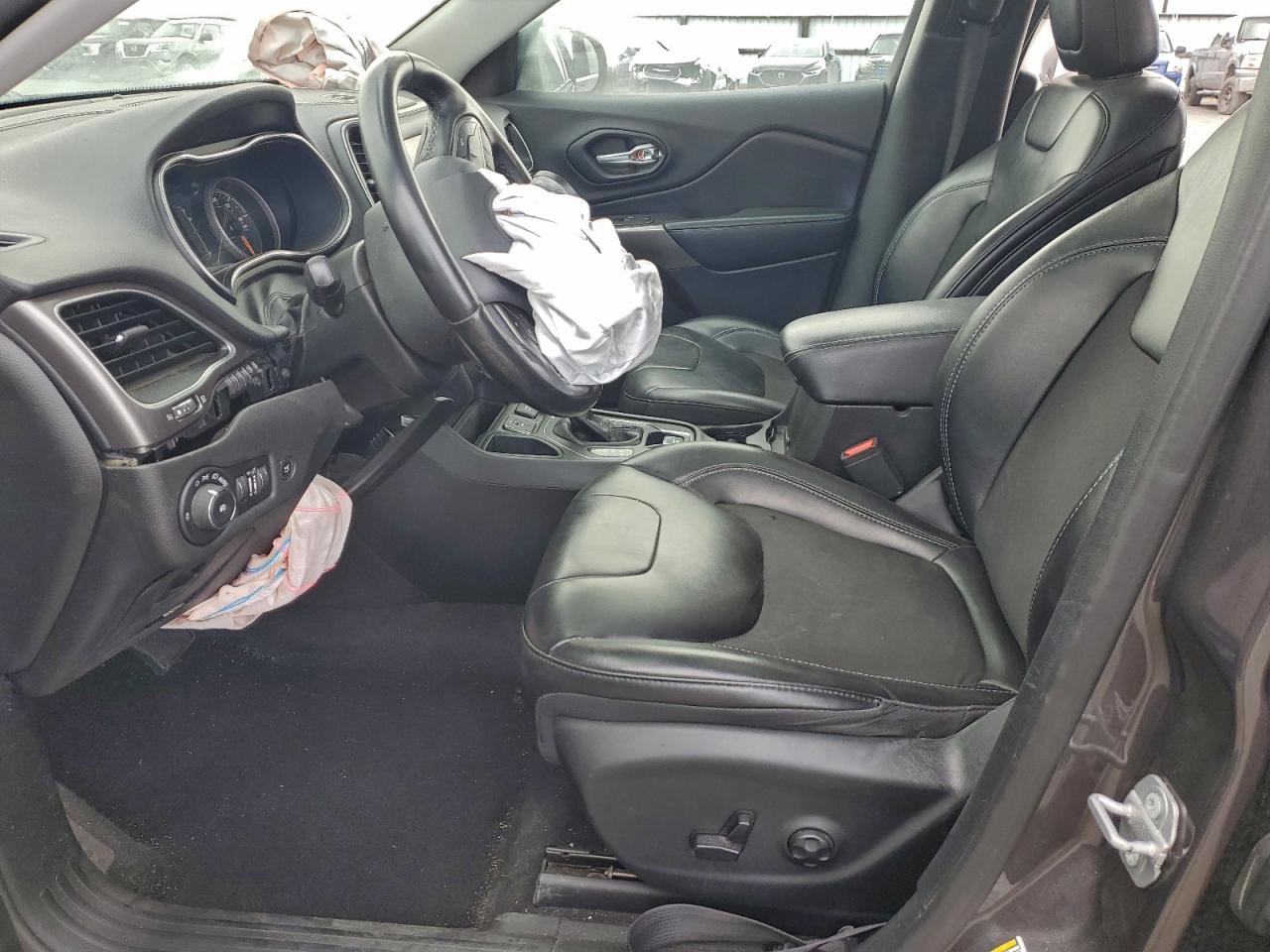 Jeep Grand Cherokee Latitude Plus Image 10