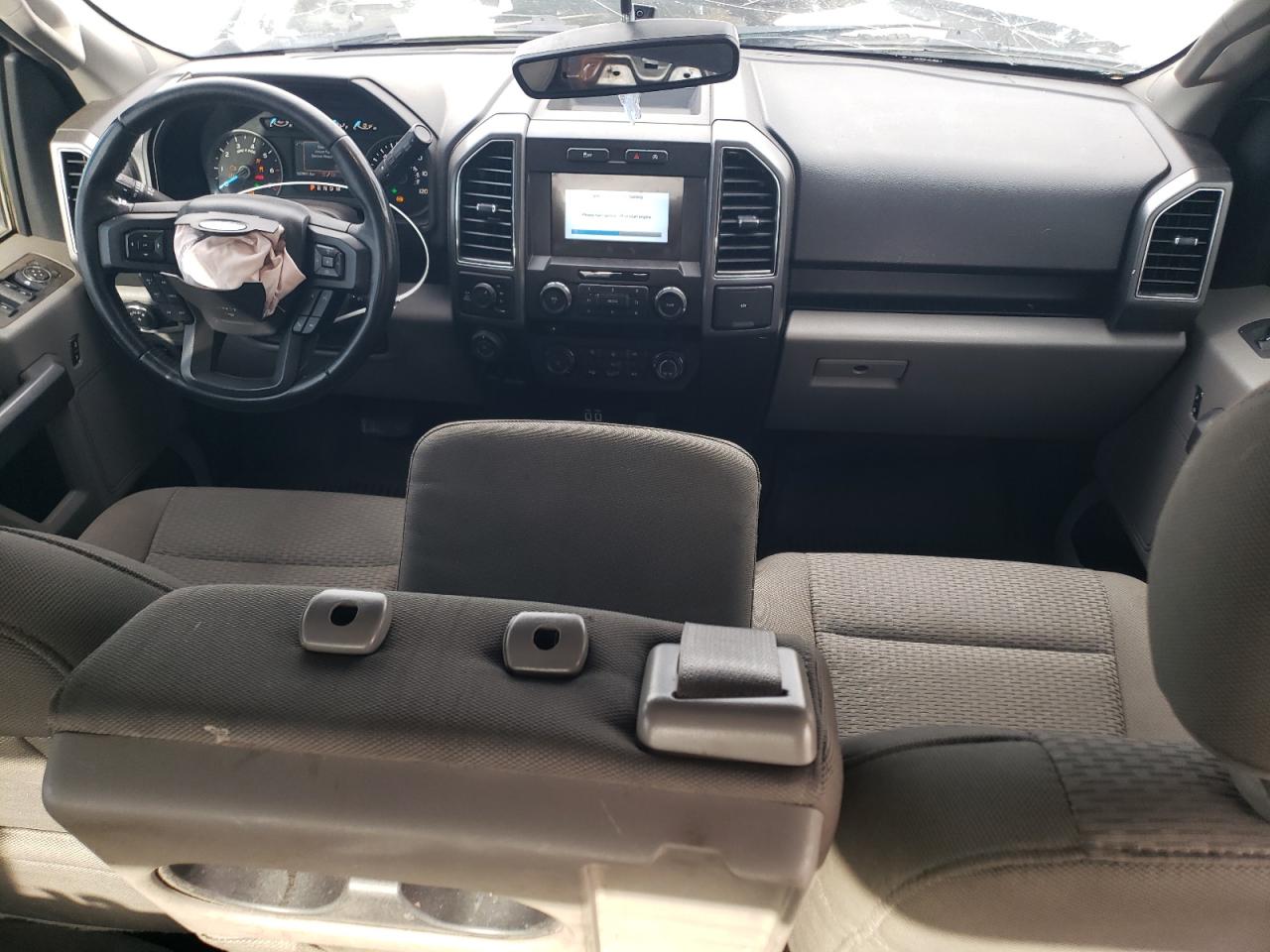 Ford F-150 Supercrew Image 12