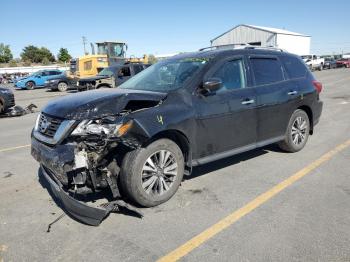  Salvage Nissan Pathfinder