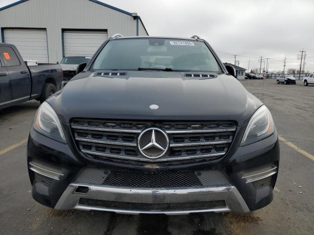 Mercedes-Benz M-Class 550 4matic Image 10