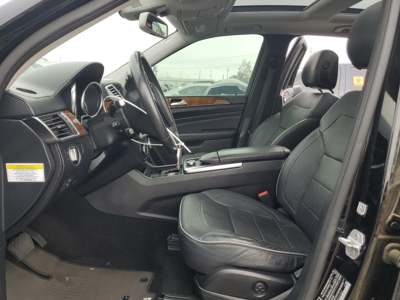 Mercedes-Benz M-Class 550 4matic Image 6