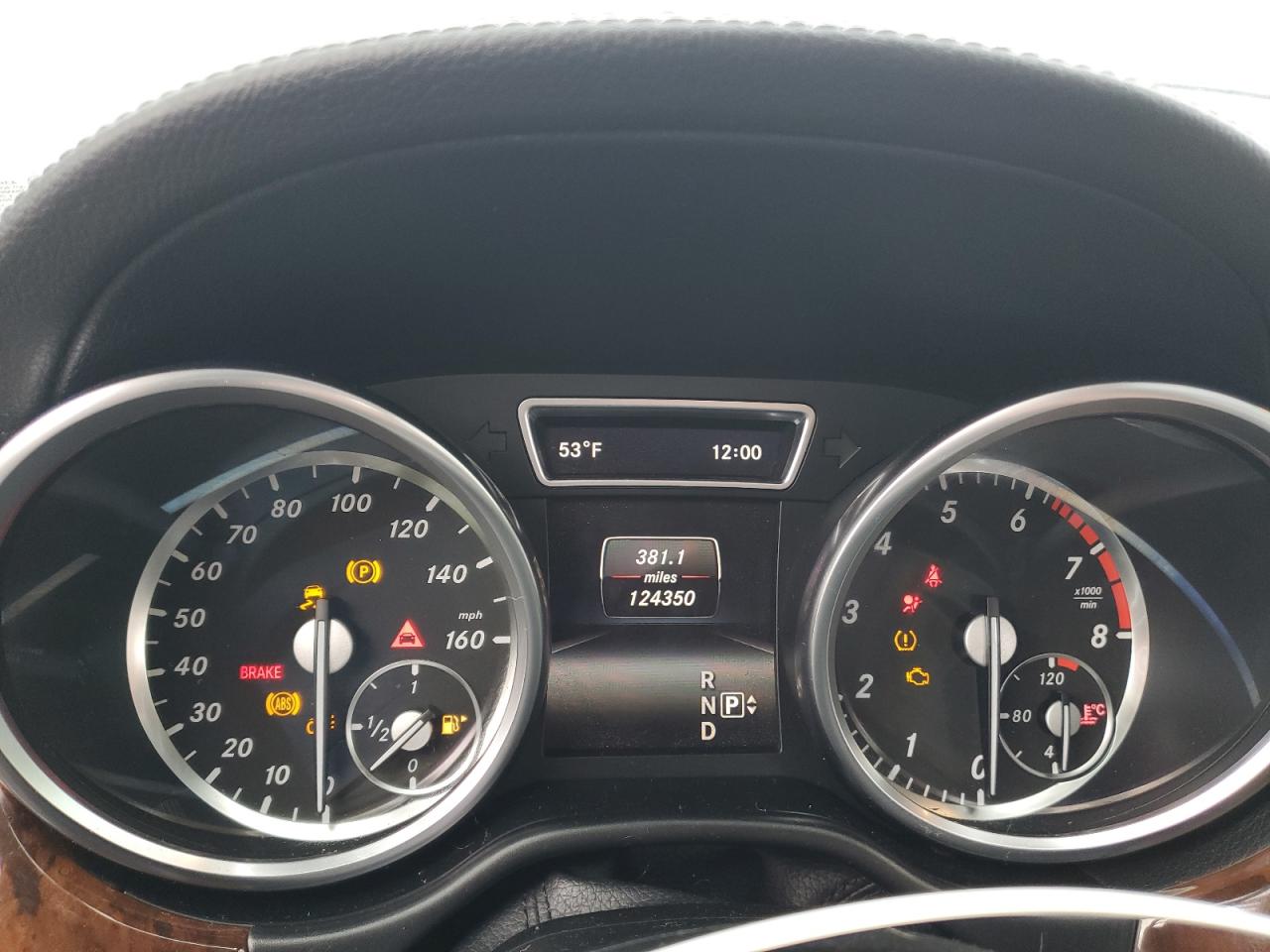 Mercedes-Benz M-Class 550 4matic Image 13