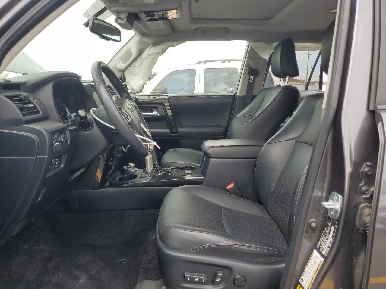 Toyota 4Runner Sr5/sr5 Premium Image 2