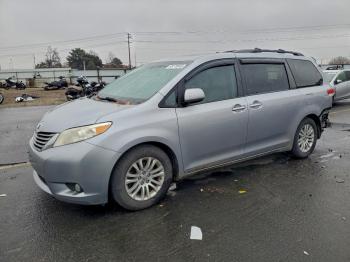  Salvage Toyota Sienna
