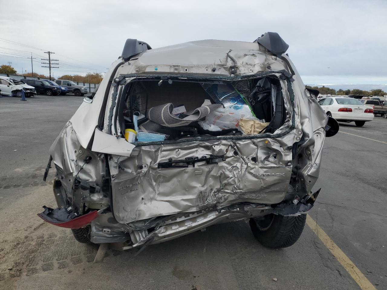 Subaru Outback 2.5i Image 8