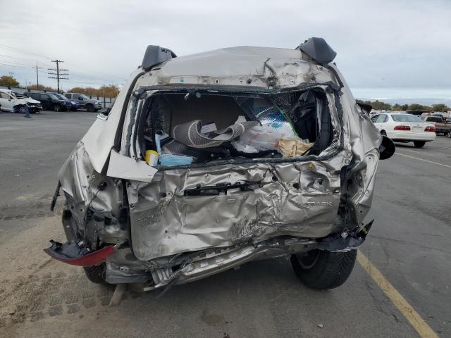 Subaru Outback 2.5i Image 8