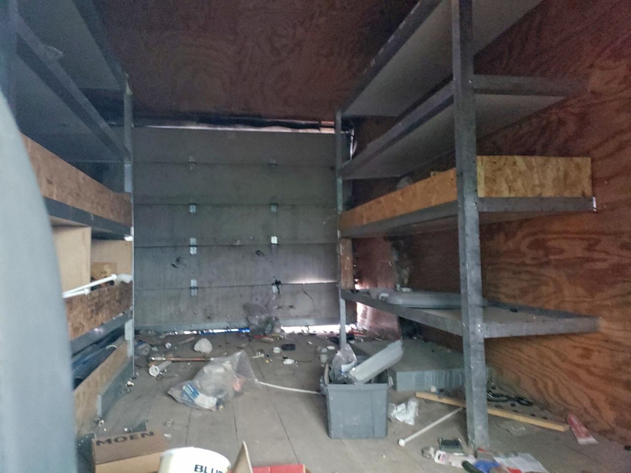 Ford Econoline E450 Super Duty Cutaway Van Image 9