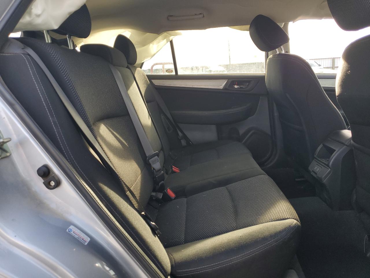 Subaru Outback 2.5i Premium Image 13