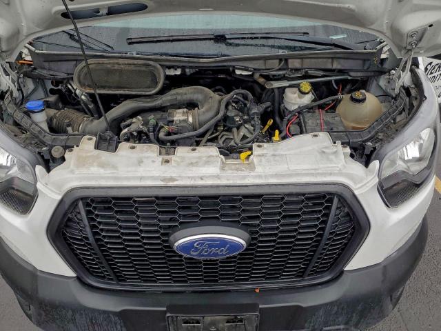 Ford Transit T-250 Image 5