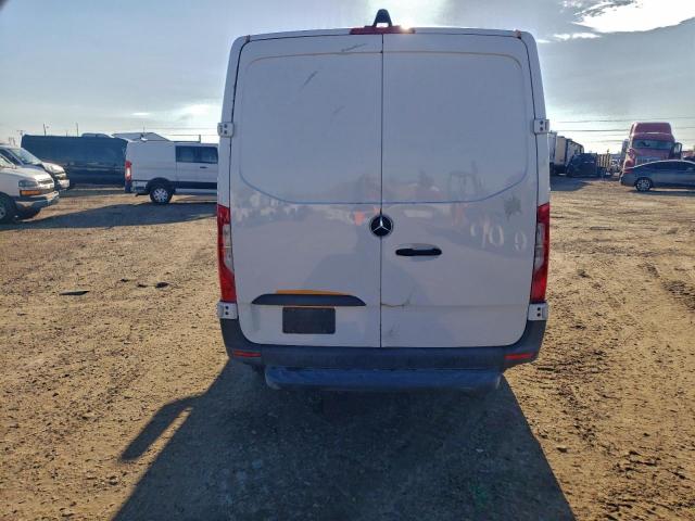 Mercedes-Benz Sprinter 2500 Image 4