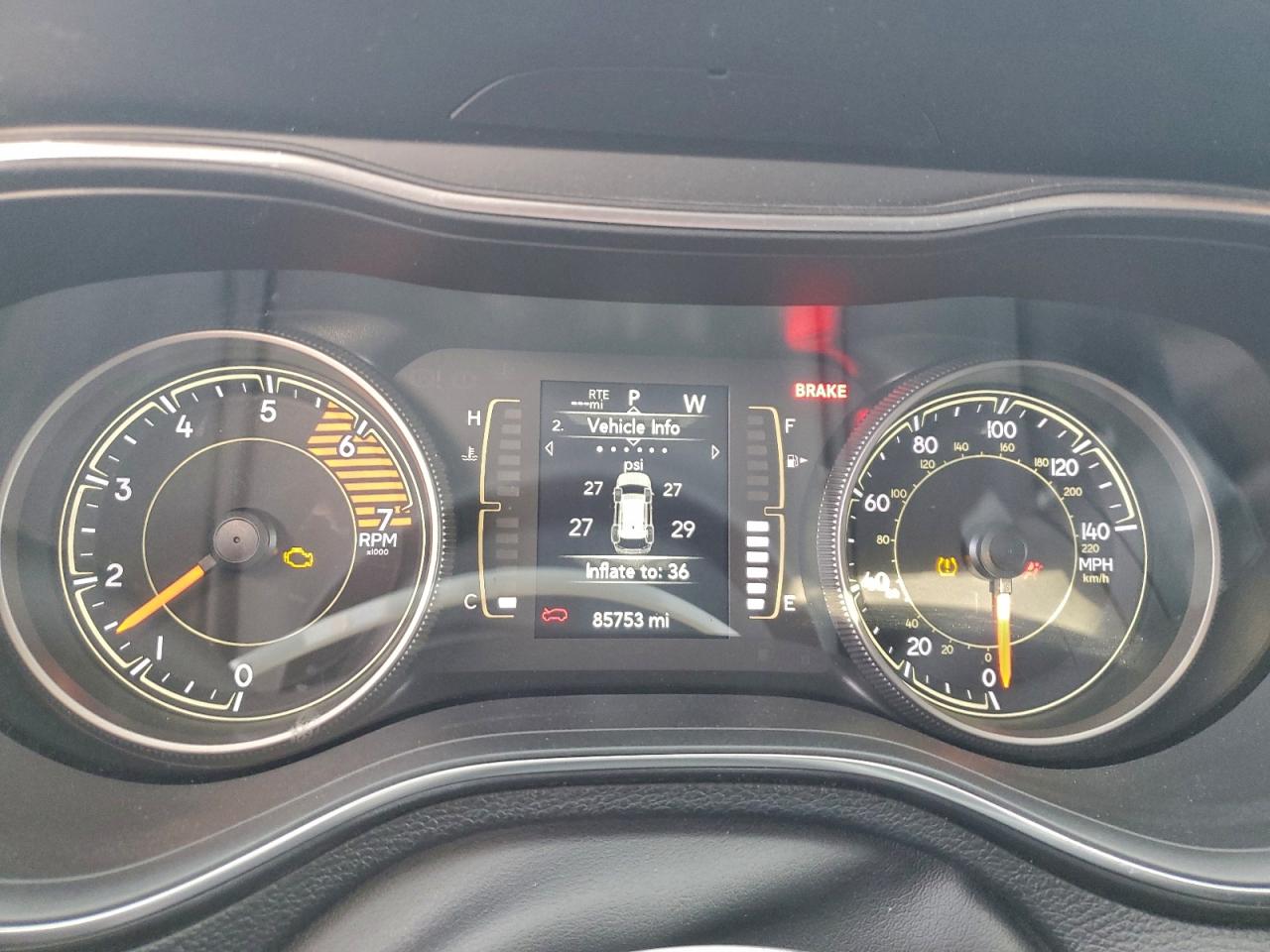 Jeep Grand Cherokee Latitude Plus Image 7