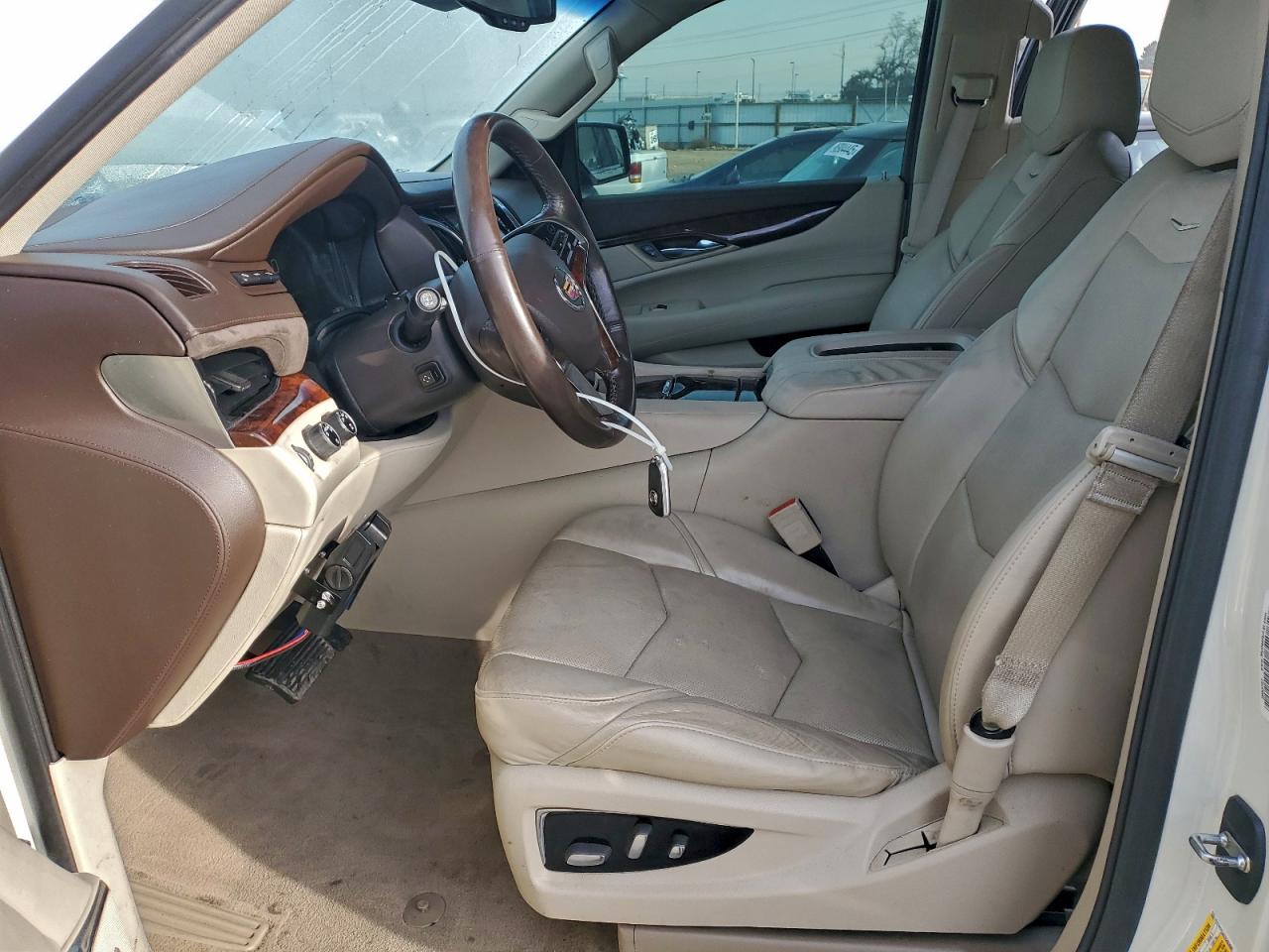 Cadillac Escalade Premium Image 4