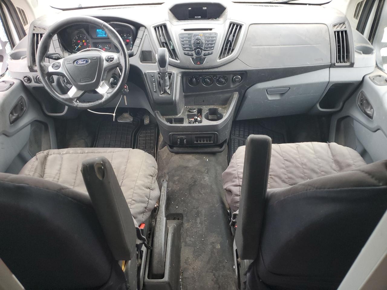 Ford Transit T-350 Image 7