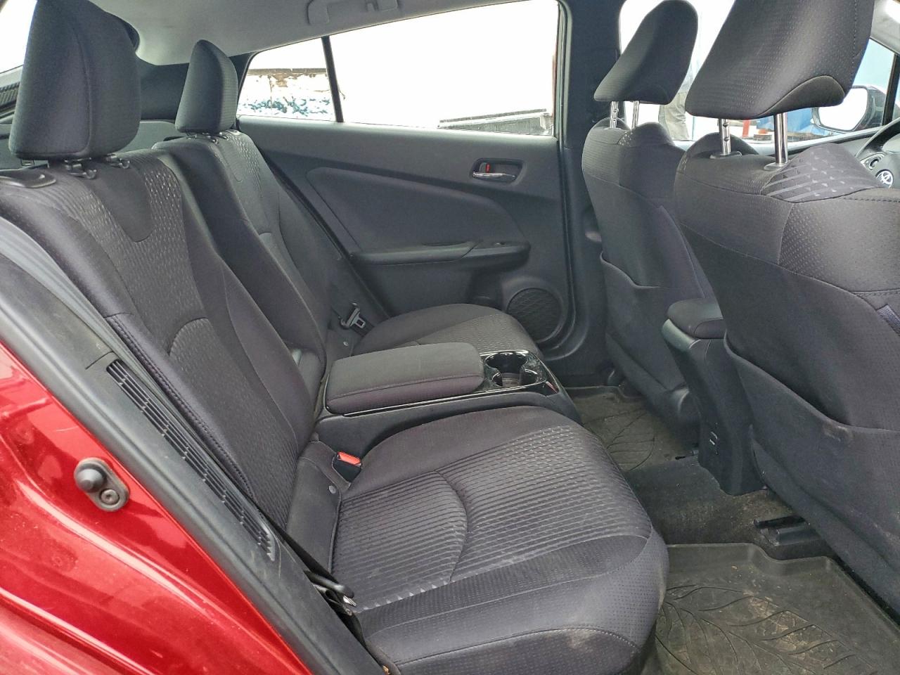 Toyota Prius Image 12