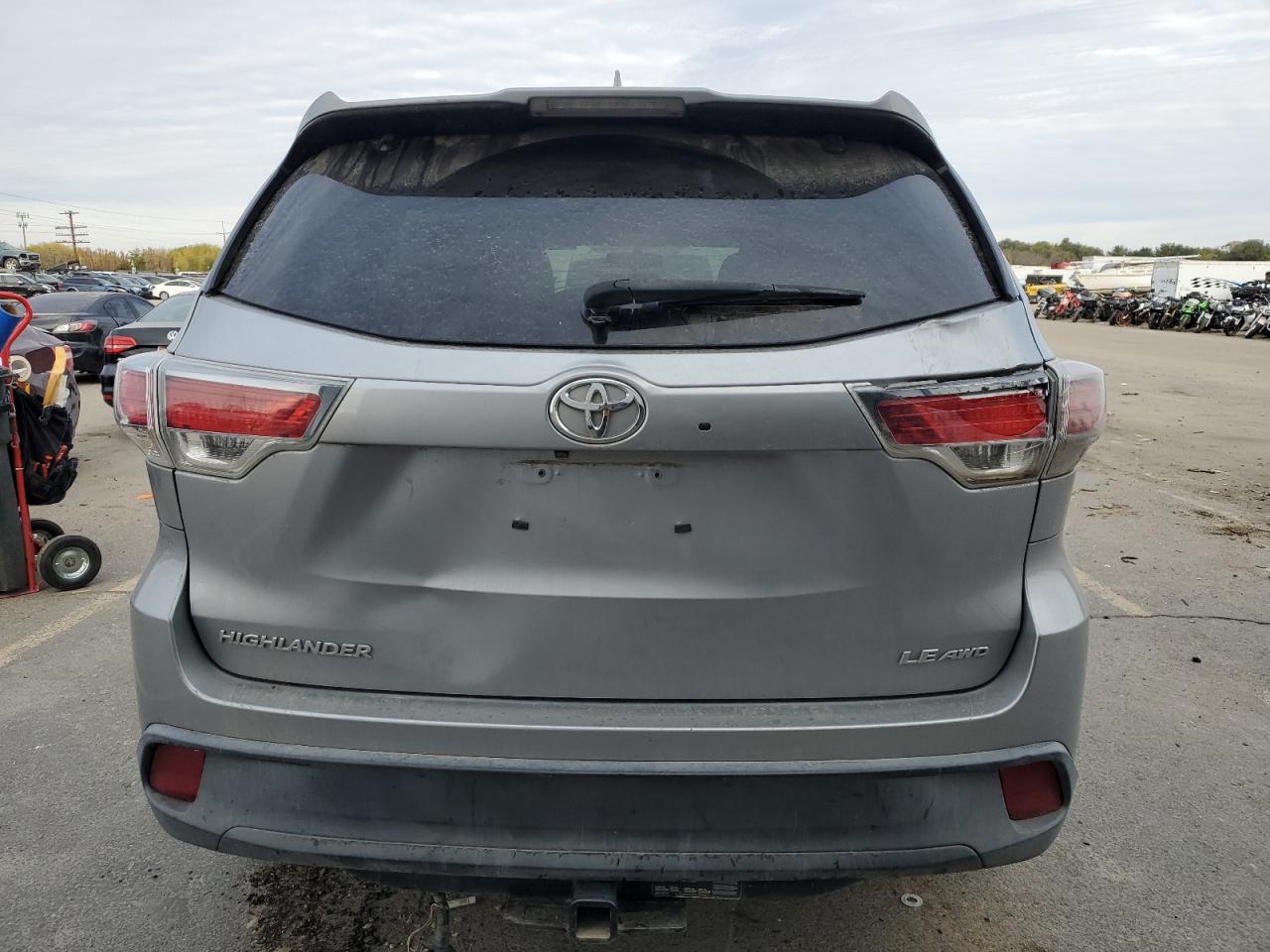 Toyota Highlander Le Image 4