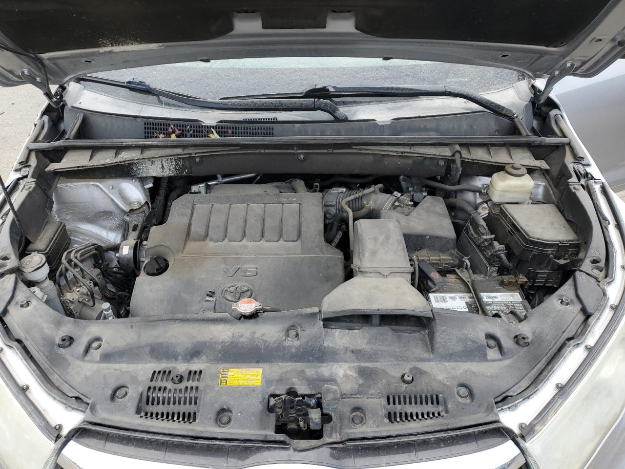 Toyota Highlander Le Image 9