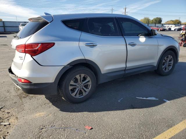 Hyundai SANTA FE Image 4