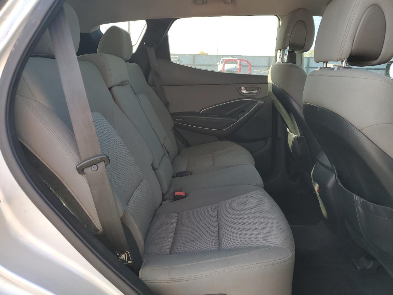 Hyundai SANTA FE Image 12