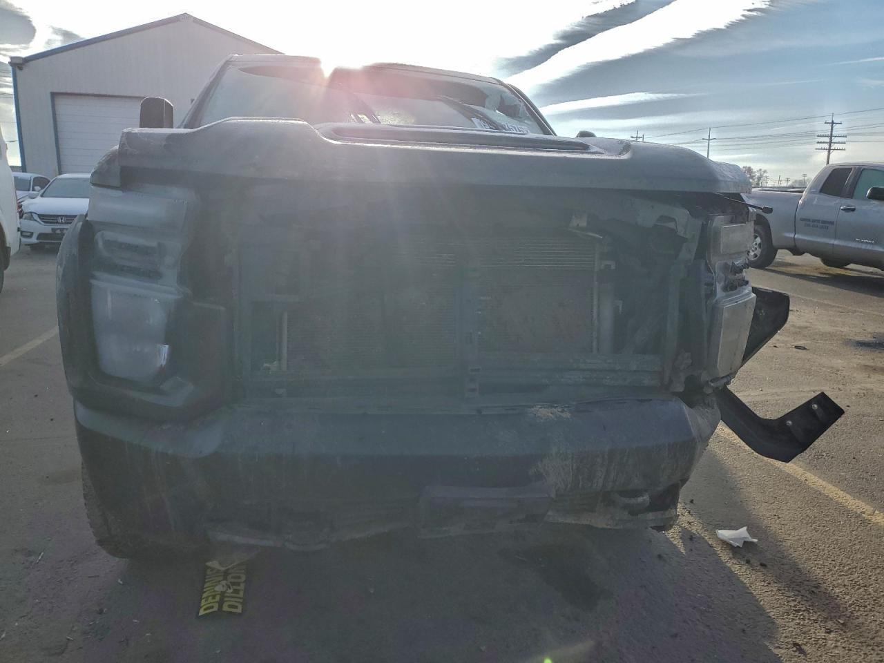 Chevrolet Silverado K2500 Heavy Duty Image 3