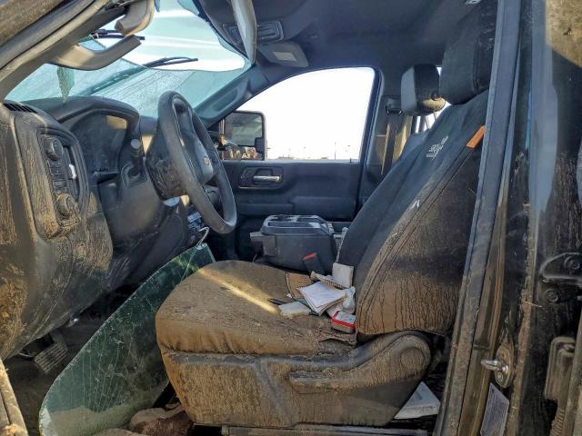 Chevrolet Silverado K2500 Heavy Duty Image 6