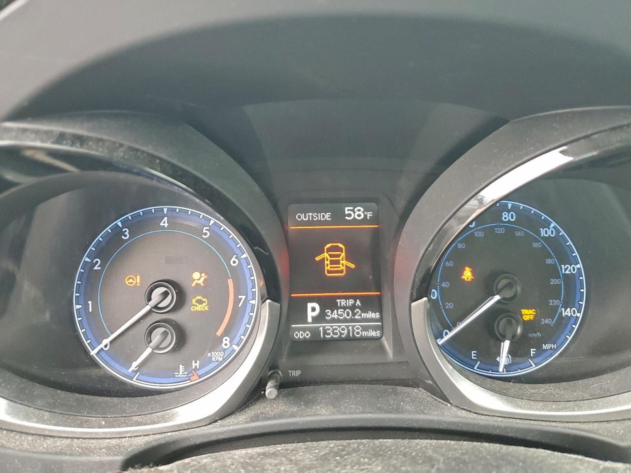 Toyota Corolla L Image 9