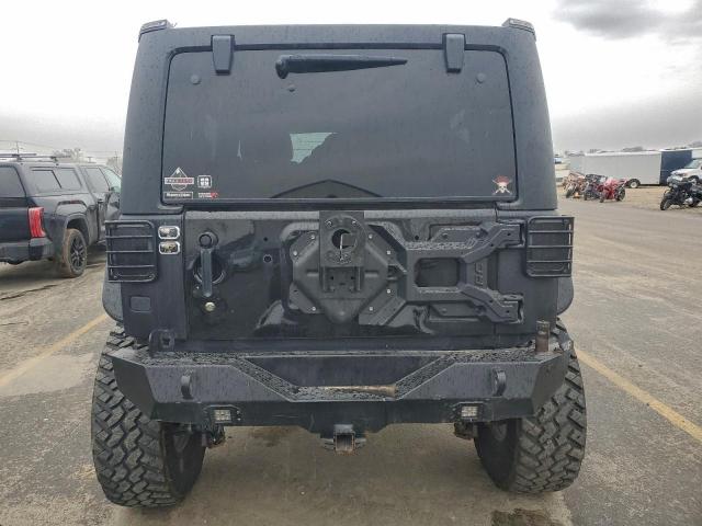 Jeep Wrangler Rubicon Image 10