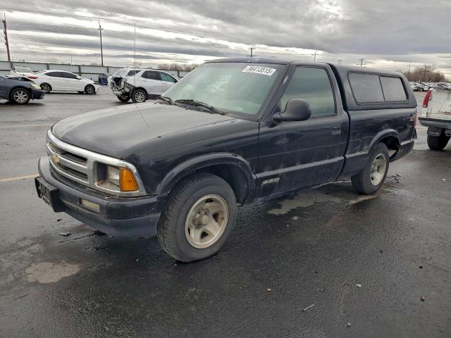  Salvage Chevrolet S-10